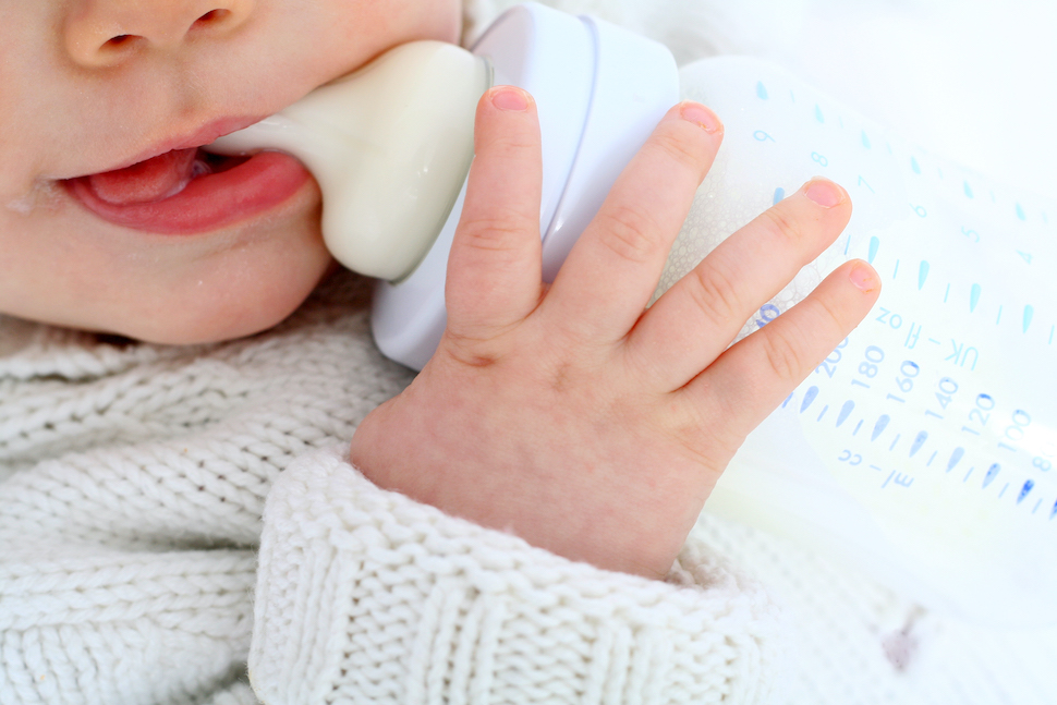 baby-sucking-bottle-nipple-non-toxic-baby-bottle